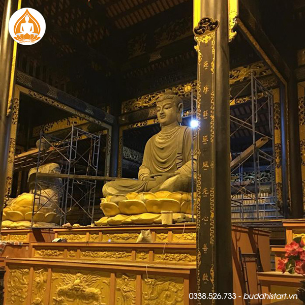 Tượng Phật Bổn Sư Thích Ca bằng xi măng cao 6 mét