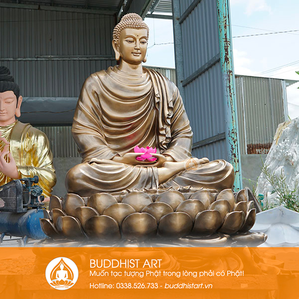 Tượng Phật Bổn Sư Thích Ca niêm hoa vi tiếu bằng đồng
